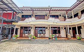Collection O 92242 Hotel Tanjung Emas